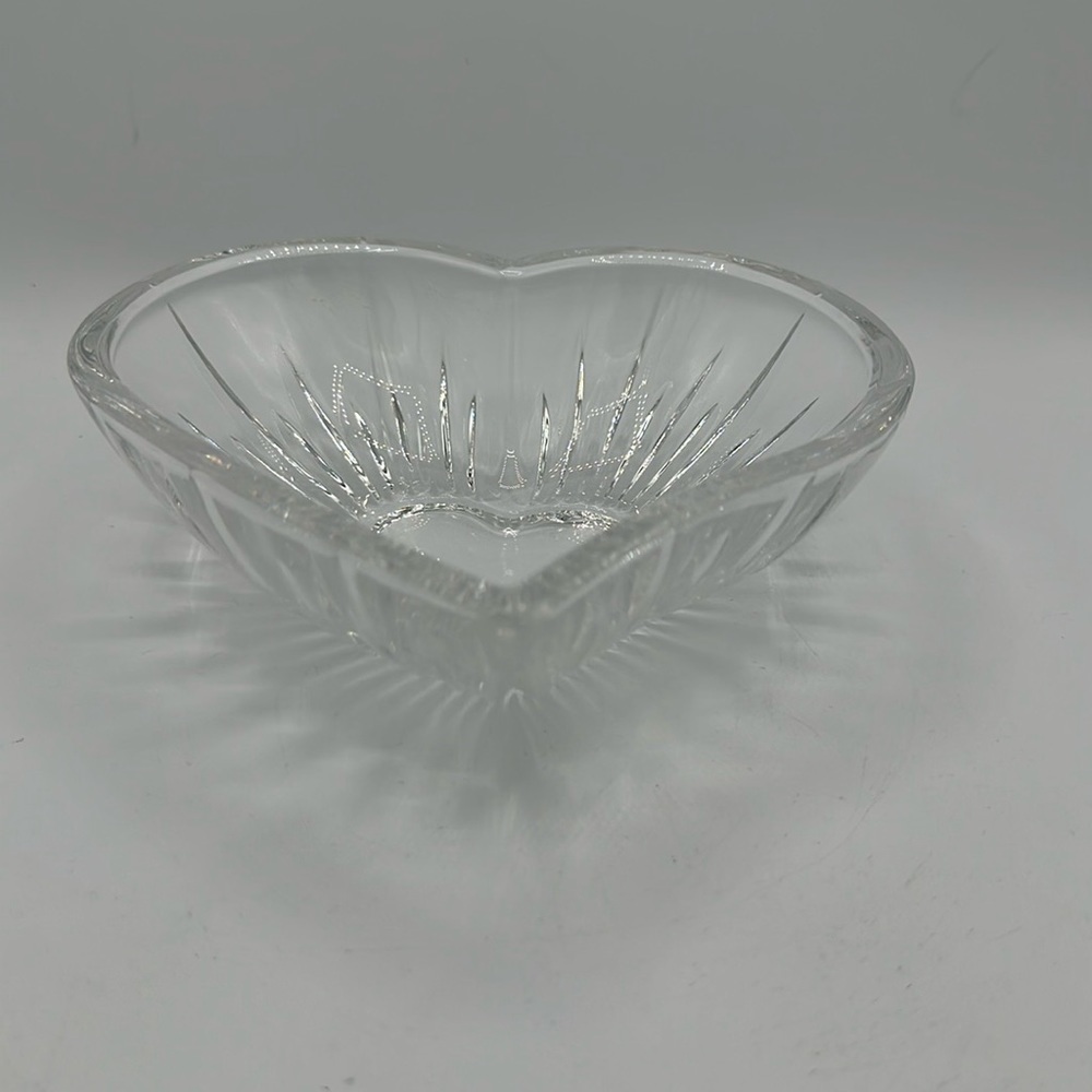 Mikasa Arctic Lights heart-shaped glass bowl